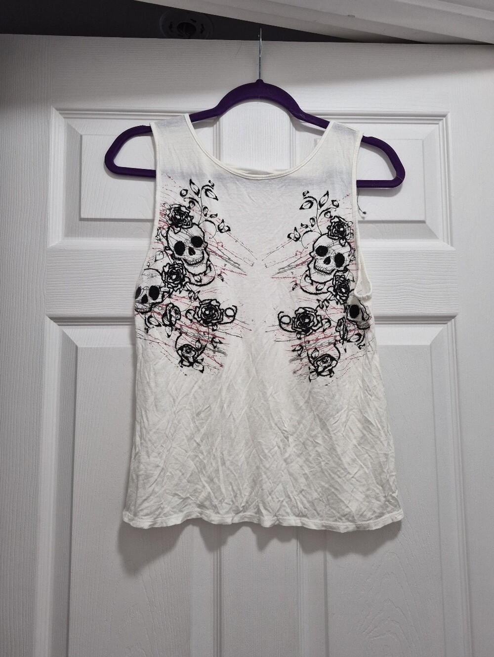 Women’s White Skull & Rose Graphic Tank Top